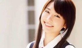 娱乐吃瓜酱一见钟情,一见钟情，揭秘明星甜蜜邂逅背后的故事